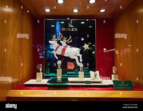 rolex window christmas display 2019|Rolex store window display decorated for Christmas and logo.